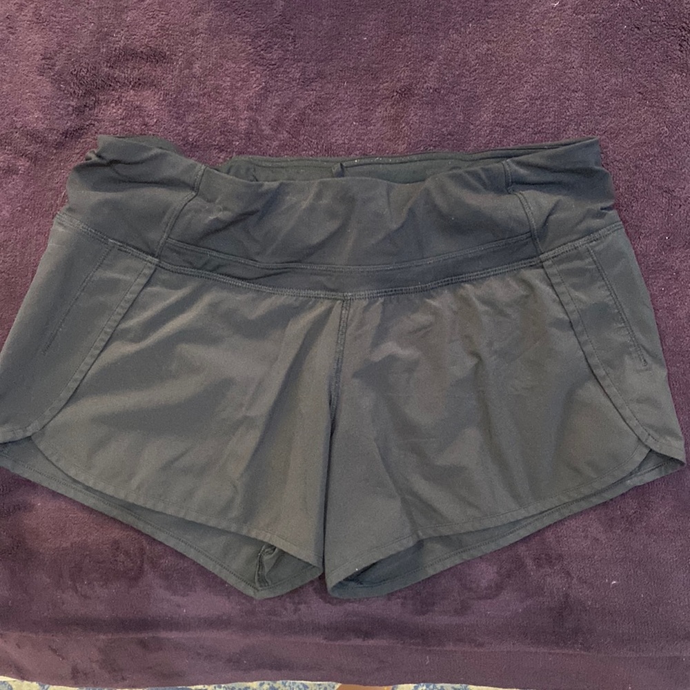 Lululemon size 6 black running shorts